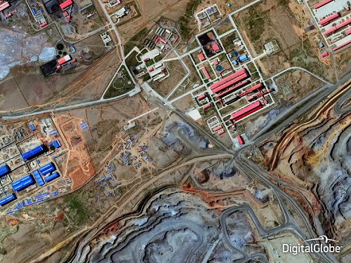 Vệ tinh của DigitalGlobe cũng góp phần giúp giảm nạn khai thác khoáng sản trải phép. Trong hình là một khu mỏ tại Trung Quốc, ngày 23/8/2014.